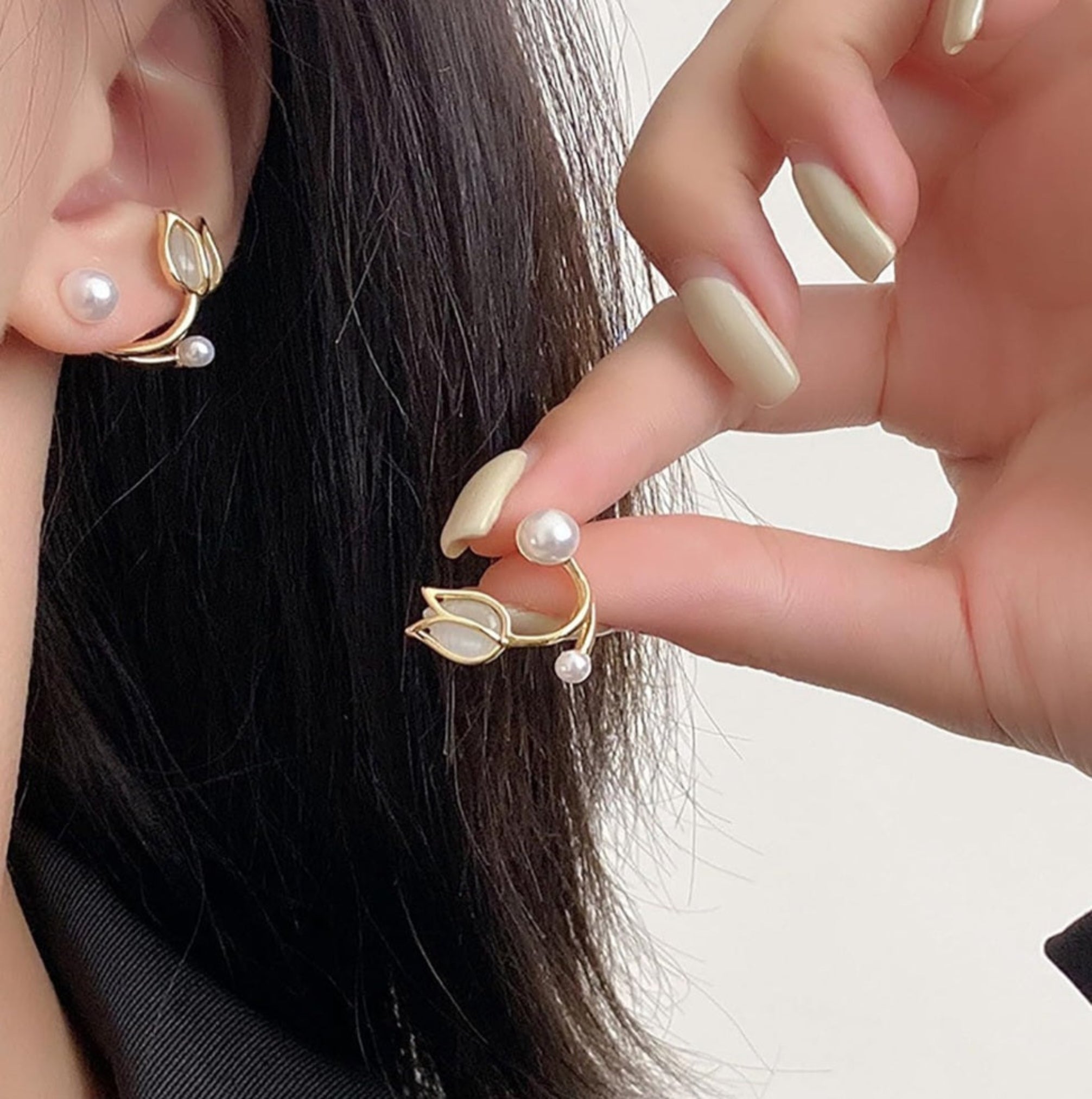 Tulip Earrings