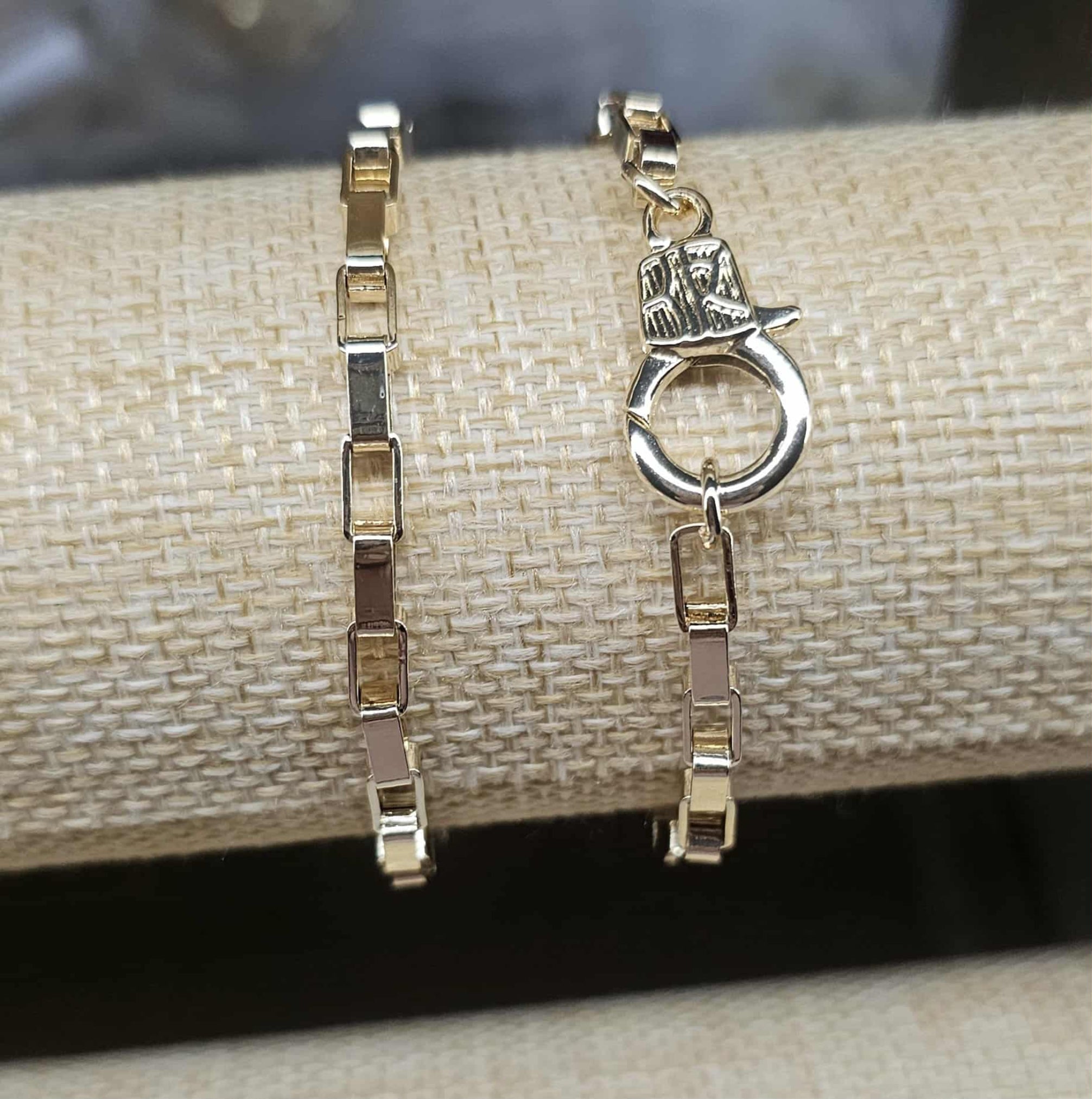 Square design bracelet